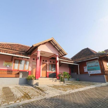 Lembur Incu Syariah Villa & Resto Lembang Dış mekan fotoğraf